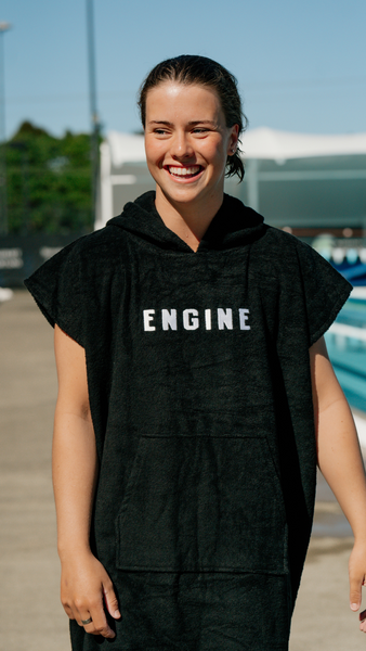 Engine Short Sleeve Hooded Towel