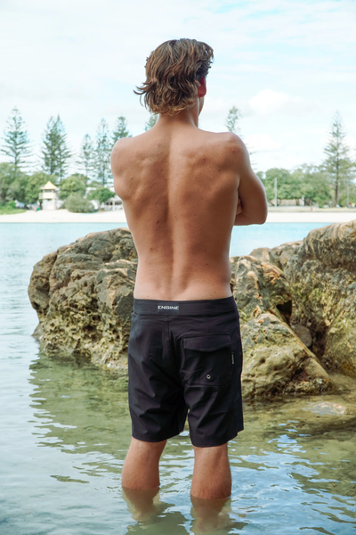 Engine Boardshort 17 Inch